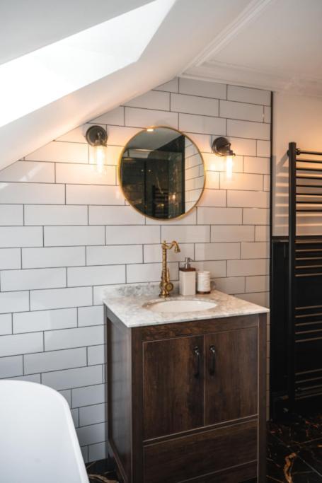 The West End Loft - 5* Retreat - Private Parking! Apartamento Glasgow